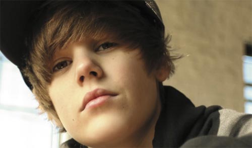 Hey Justin Bieber Lovers! Don't we Just heart Justin He is so hot so why not