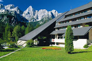 We know the new hotel because Bojana Skrt and Alfred Snider had an . (hotel spik)