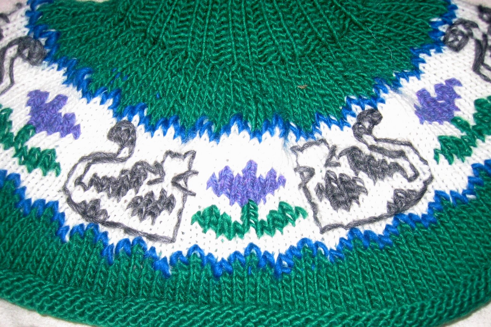 Knitting Outside the Lines: Intarsia versus Duplicate Stitch