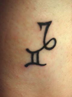 http://3.bp.blogspot.com/_QYaKQV3DquA/SVdjy5mSSRI/AAAAAAAAB4w/Ce4_8s0DhkQ/s320/gemini-tattoo-designs.jpg