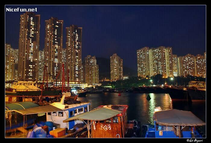 [26_Amazing_HongKong_night_14_1-796784.jpg]