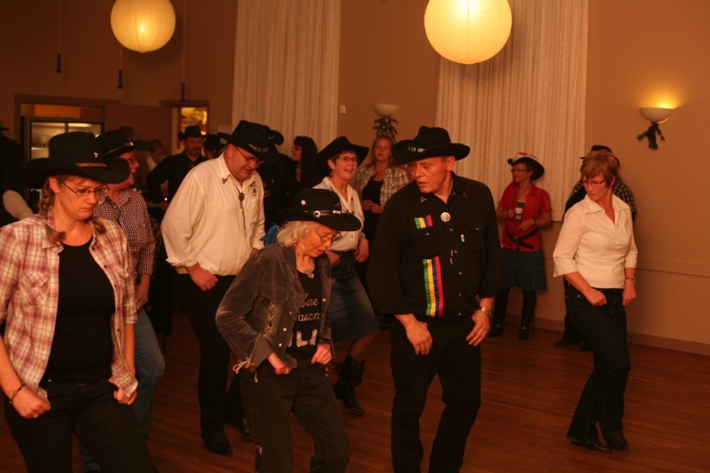 [IMG_2105.JPG]