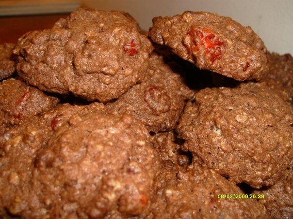 [biscotti+al+doppio+cioccolato+con+ciliegie.jpg]
