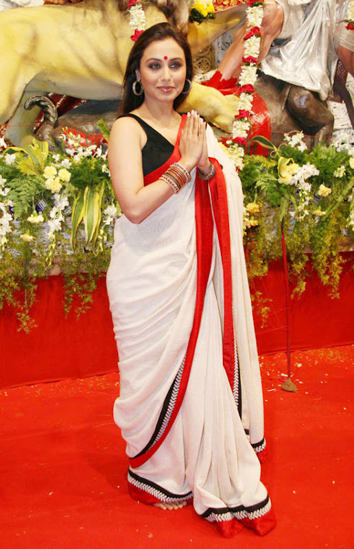 Rani Mukherjee's Durga Pooja Event big show Rani Mukherjee's Durga Pooja Event big show