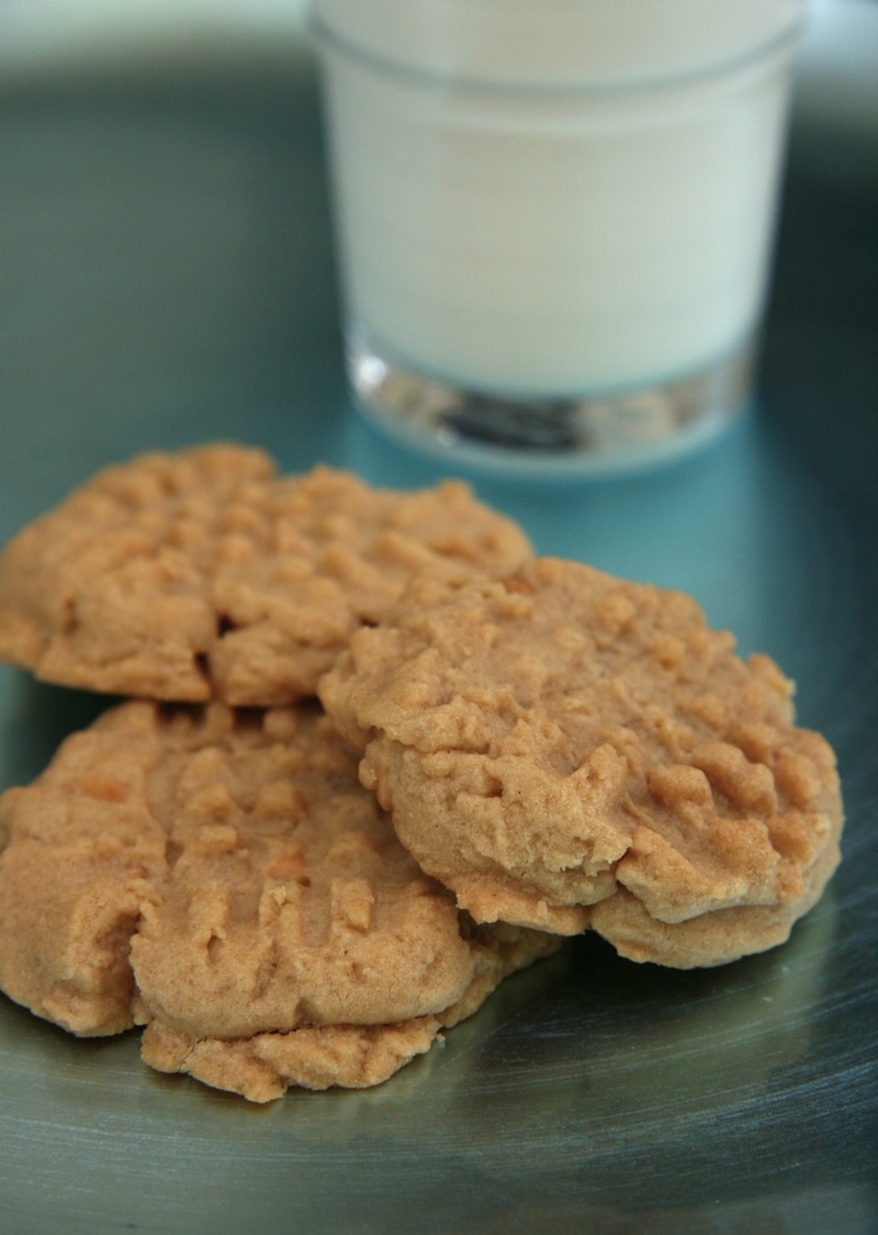 The Dogs Eat the Crumbs {TWD} Peanut Butter Butter Criss Cross Cookies