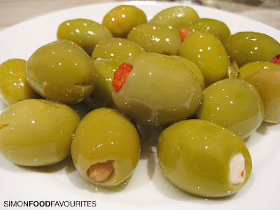 3852-Hunter-Valley-smelly-cheese-shop_stuffed-olives.jpg