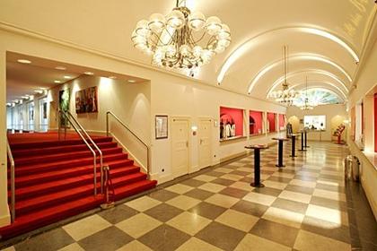 [schlossparktheater-005.jpg]