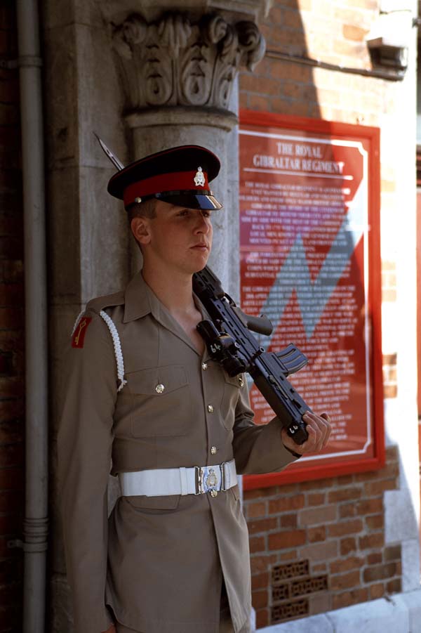[gib+convent+guard.jpg]