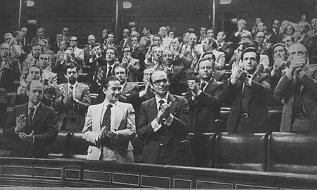 [Constitucion+Congreso+tras+aprobación.jpg]