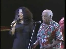Vatapá (Dorival Caymmi). Por João Bosco (un genio!!!) y el famoso Videoclip de Gal Costa!!! mmmmm... ¡¡qué rico!!