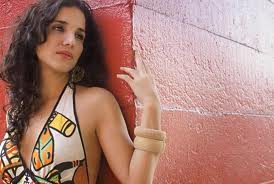 Verônica Ferriani canta Dinorah, Dinorah. Muy buena versión de este clásico de Ivan Lins.