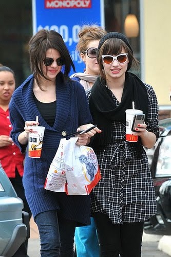 [Selena-Gomez-And-Demi-Lovato-At-McDonalds.jpg]