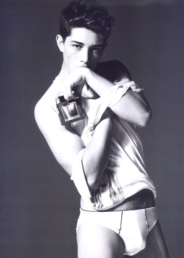 [FHMCollections_16_FranciscoLachowski_phEmilioTini_01.jpg]