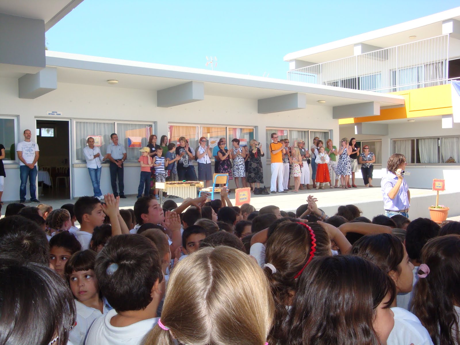 "NICE TO MEET YOU" A DEMOTIKO SXOLEIO XYLOFAGOU CYPRUS