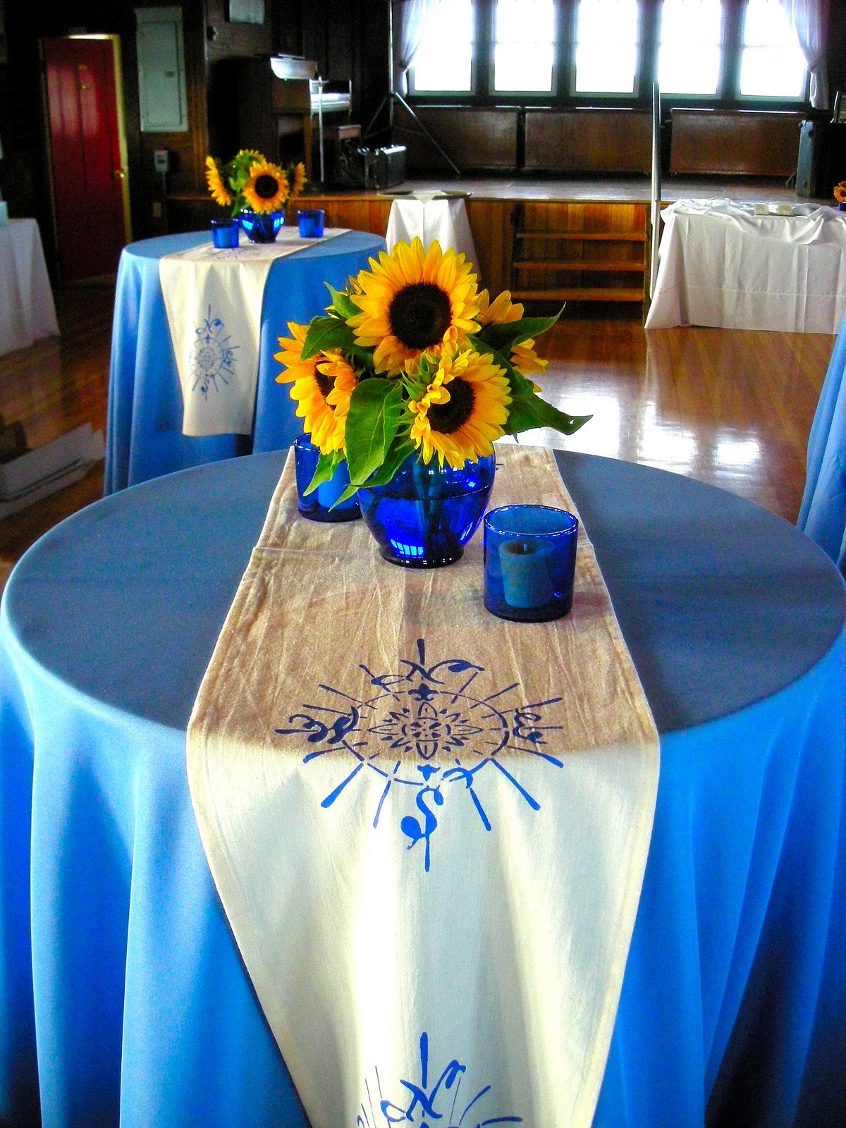 [Sunflowers+I.JPG]