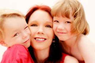 mujer soltera con hijos