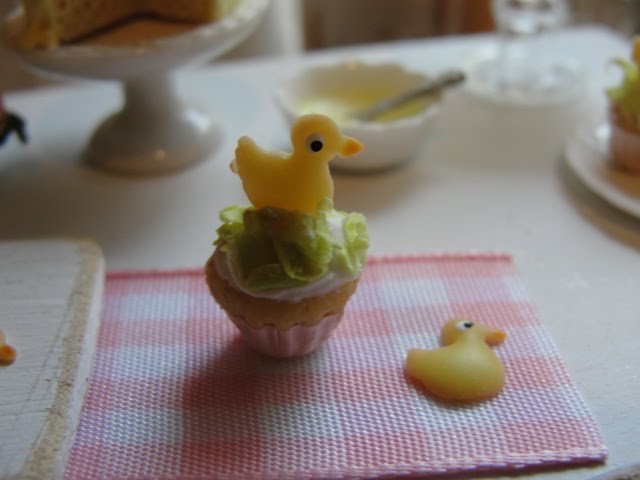 The  duckie cupcake