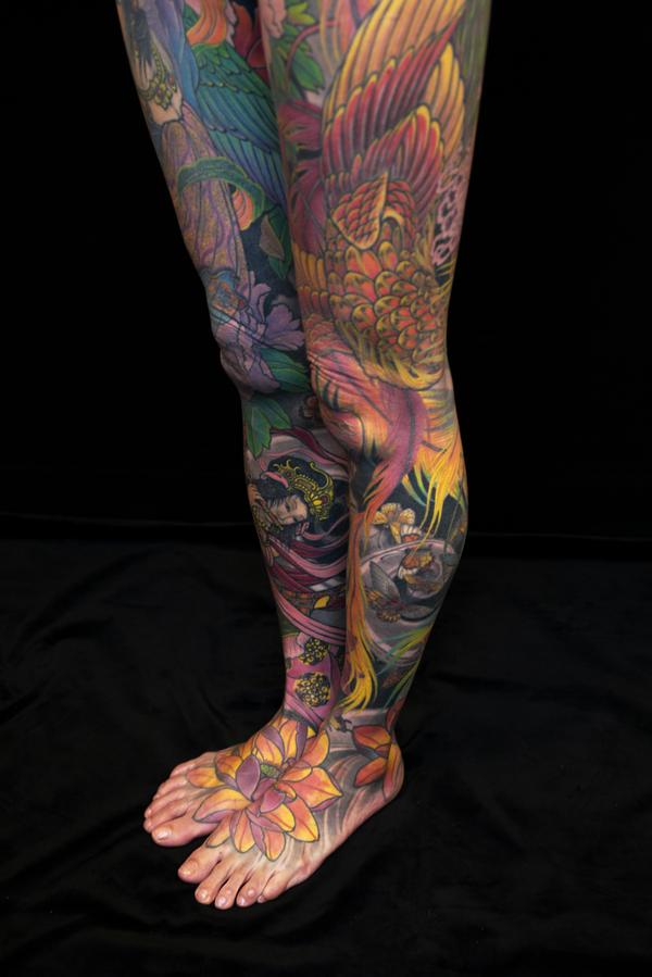 This mindblowing body suit was done by tattoo artist Shige 
