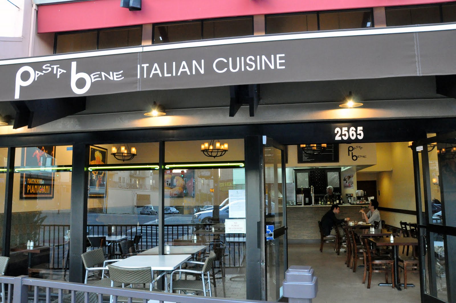 Art and Entertain me Sta Bene, Molto Bene at Pasta Bene!