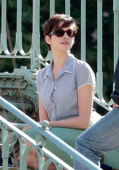 Anne Hathaway filming another love story "One Day" in Paris