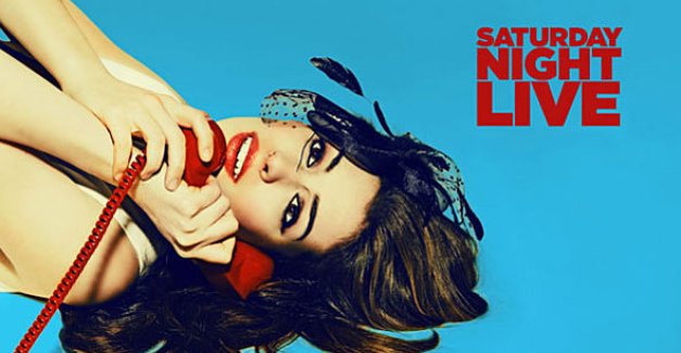  hosting Saturday Night Live, we can't begrudge Anne Hathaway anything, 