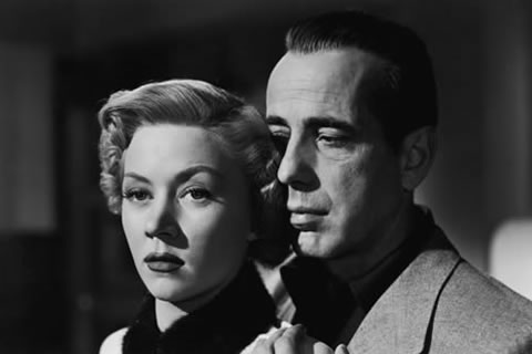 Posted by Elena at 7:54 AM