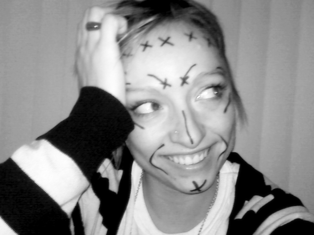 [plastic+face.jpg]