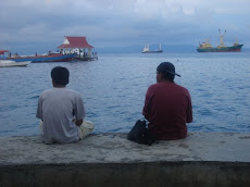 Di pantai Ternate 2