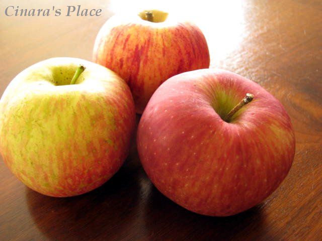 [Apples_MD.JPG]