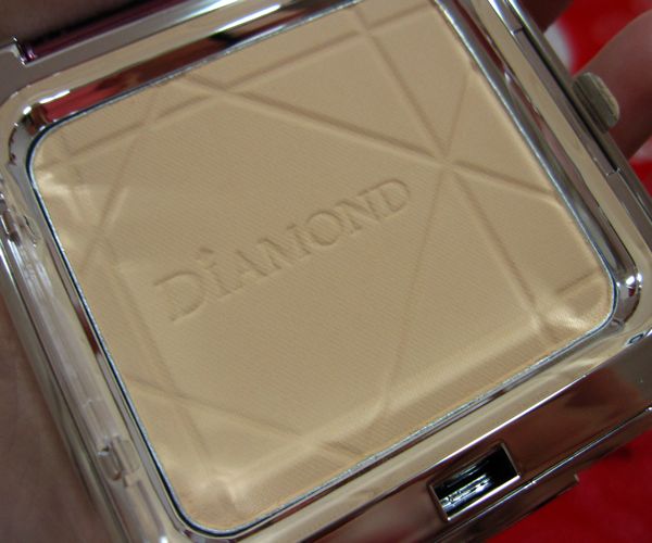 The shade is a light neutral beige that would probably best suit MAC NC25-30 The shade is a light neutral beige that would probably best suit MAC NC25-30