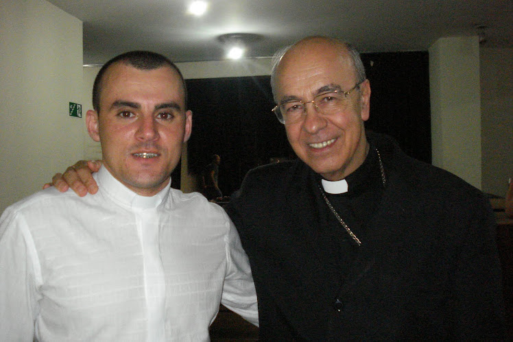 PADRE GEAN DOM FERNANDO