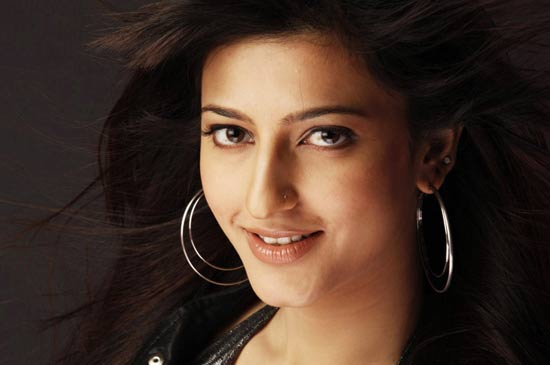 Shruti Hassan - Images Colection