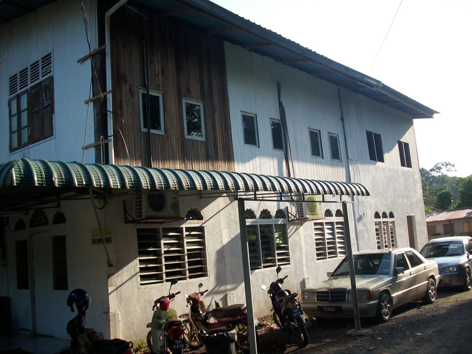 [IMG_0081.JPG]