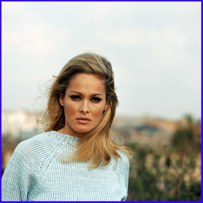 Superbeauty Ursula Andress Posted by Tarkus at 0033