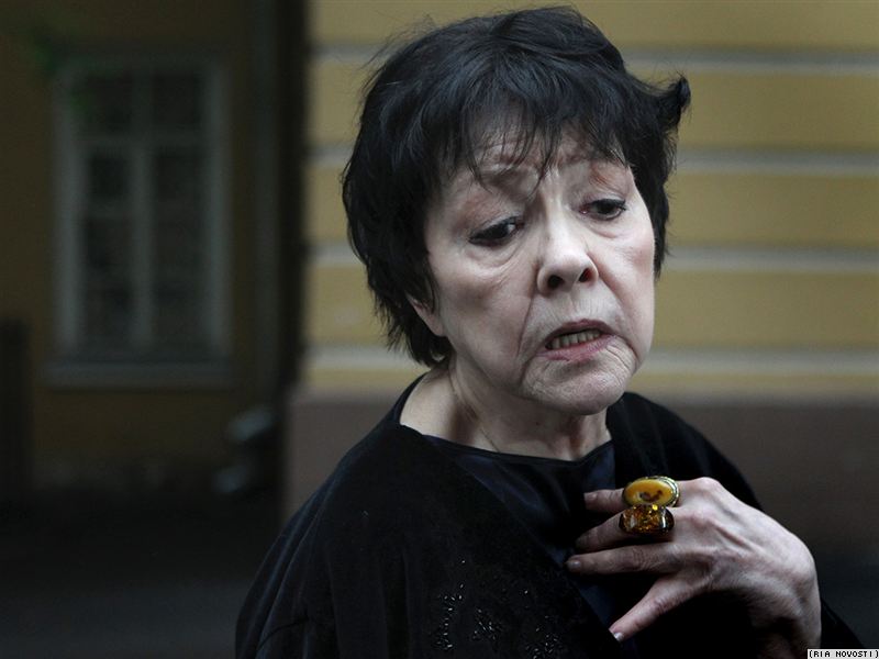 Bella akhmadulina biography 07 picture