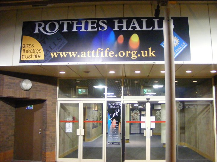 [Rothes+Hall,+Glenrothes.jpg]