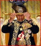 Di BAWAH NAUNGAN DULI TUANKU