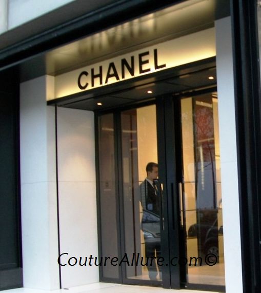 Couture Allure Vintage Fashion: Window Shopping on Avenue