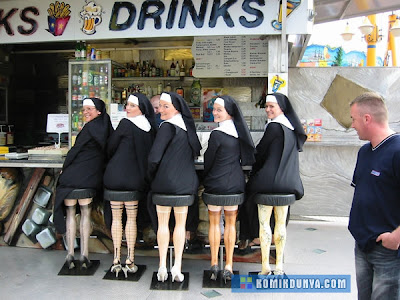 Komik Koltuklar fgdg66dfgdf Komik Koltuklar