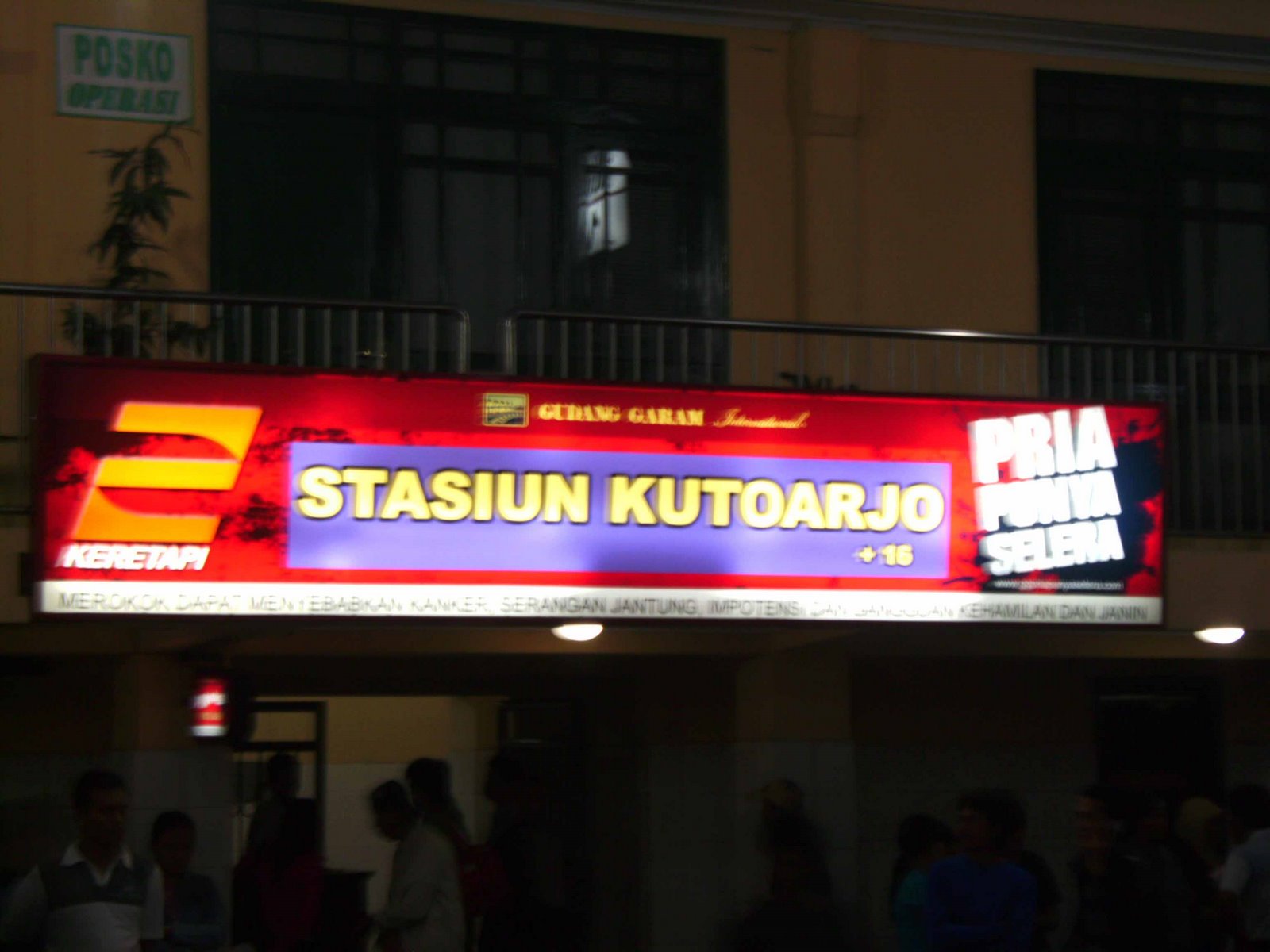 [PICT3542.JPG]