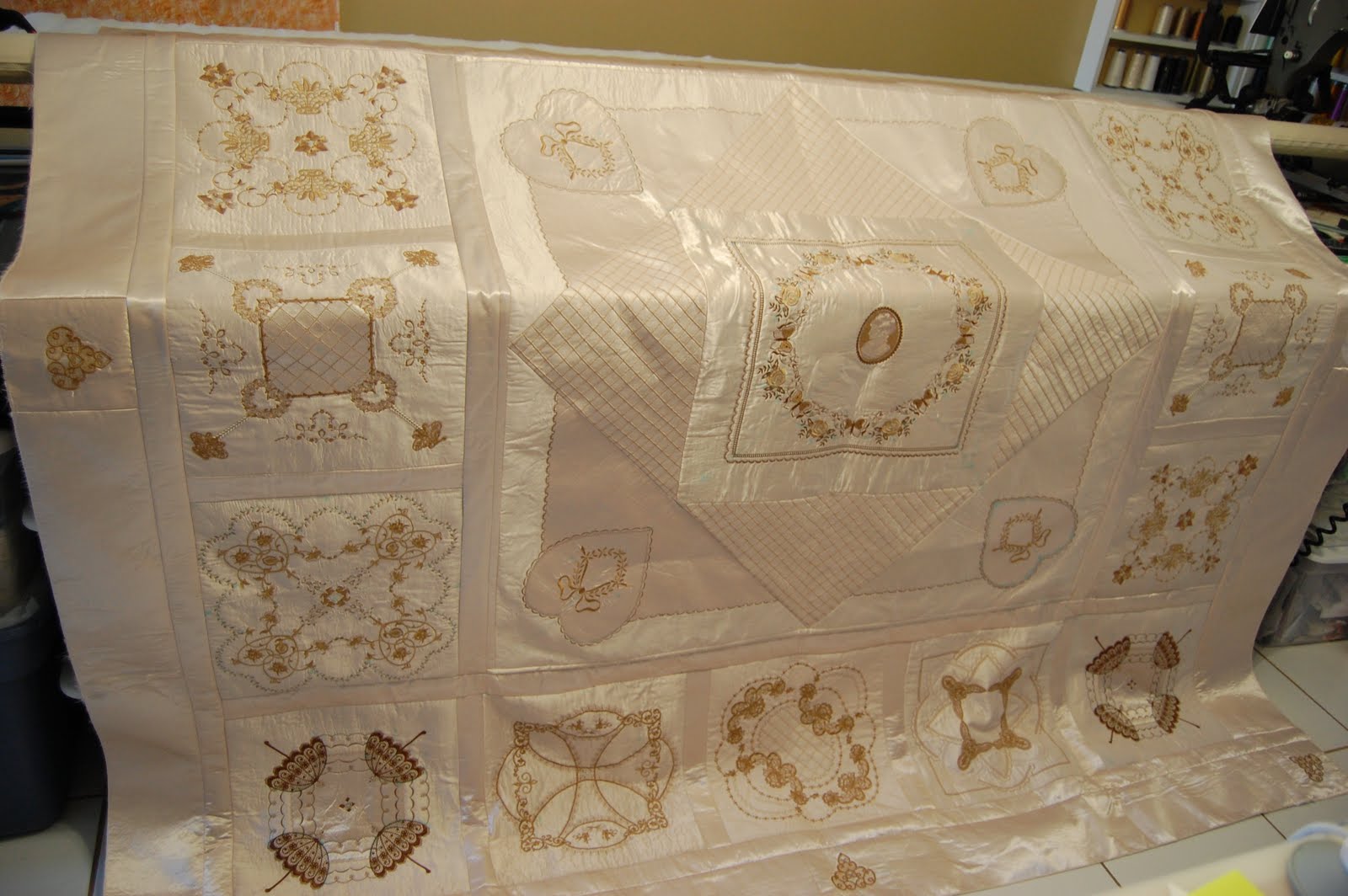 Heirloom quilt in the making Heirloom quilt, Quilting designs, Quilt patterns