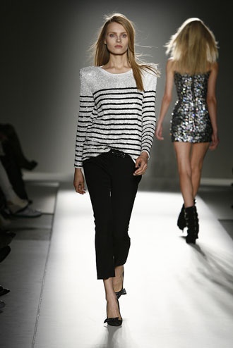 [bal-aw09w247_a.jpg]