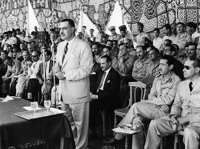 ثمن الصداقة في حكم مصر (6): العُمدة يقود الجيش President+Nasser+Talking+to+Cadets+1956
