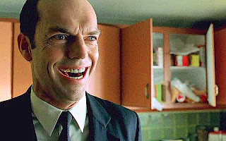 http://3.bp.blogspot.com/_RticT6lH__A/SInmxCdHdnI/AAAAAAAAAkQ/uOwFbE9xQqw/s320/hugo+weaving.bmp