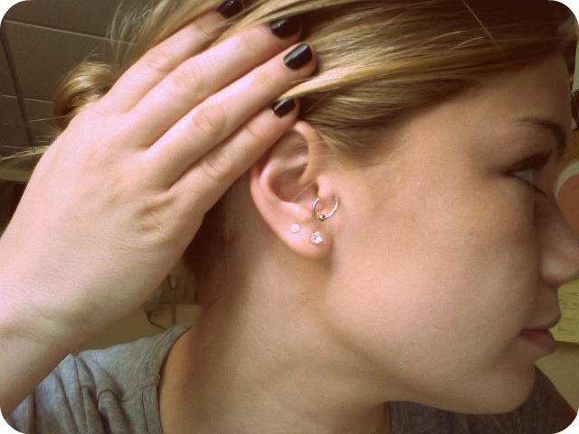 Small Tragus Stud