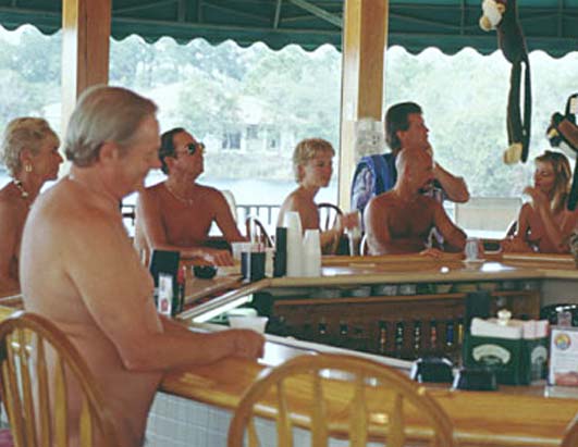 [ht_Caliente_bar_060711_ssh.jpg]