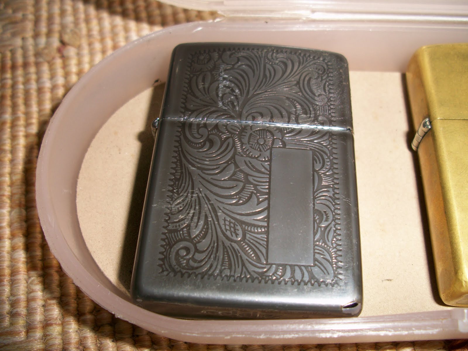 collectible items Used Zippo collection