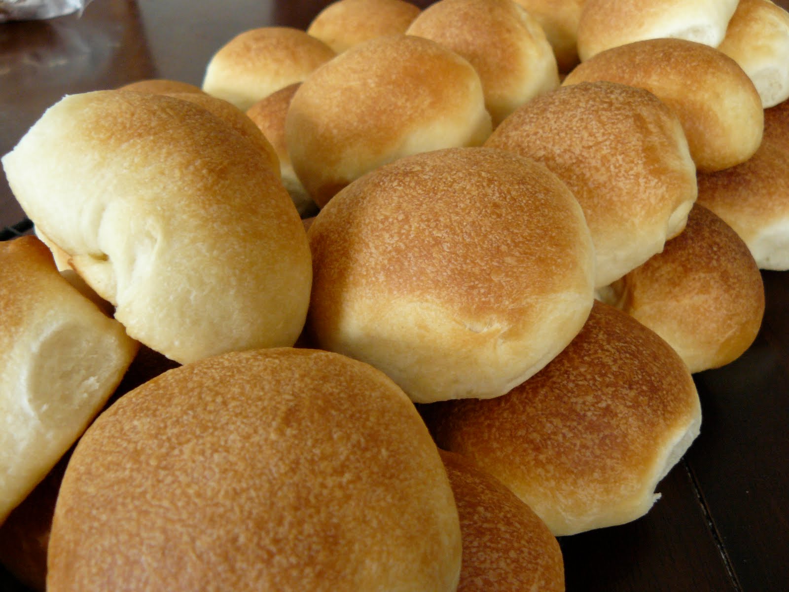 kitchen addiction Dinner Rolls