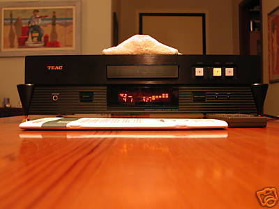 http://3.bp.blogspot.com/_S3lL9ssyB4M/SUuMBRw0nEI/AAAAAAAAAWY/DtAQLr5nuUs/s1600/Teac%2BCD%2B5.JPG