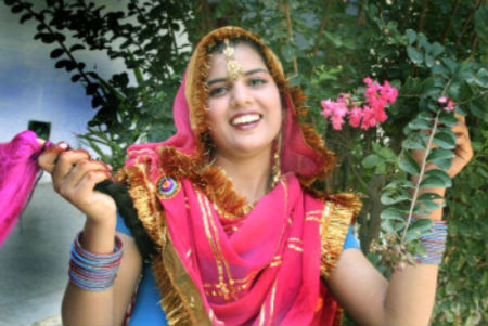 ऐसे मुस्कराओ